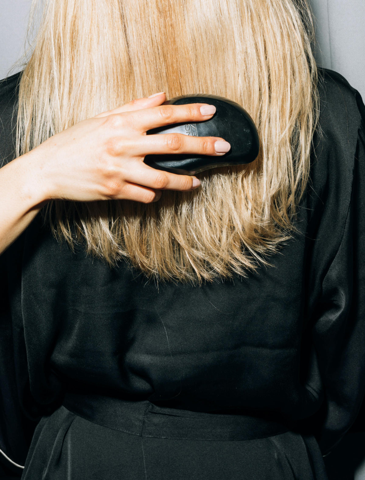 How to Create a Weekly Hair Care Routine for Healthier Strands